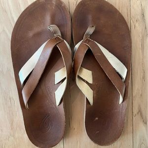 Olukai Women’s Leather Sandals Flip Flop 6